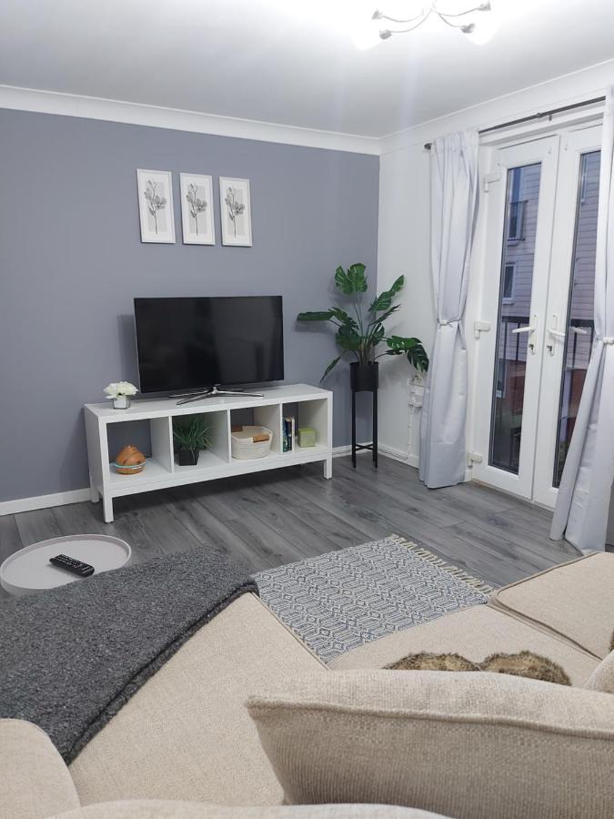 Lovely 1-Bedroom Condo With Parking On Premises Minworth Kültér fotó